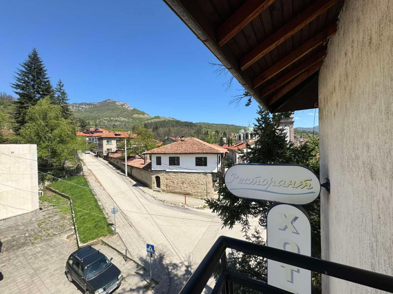 Семеен Хотел Вит Teteven Exterior photo